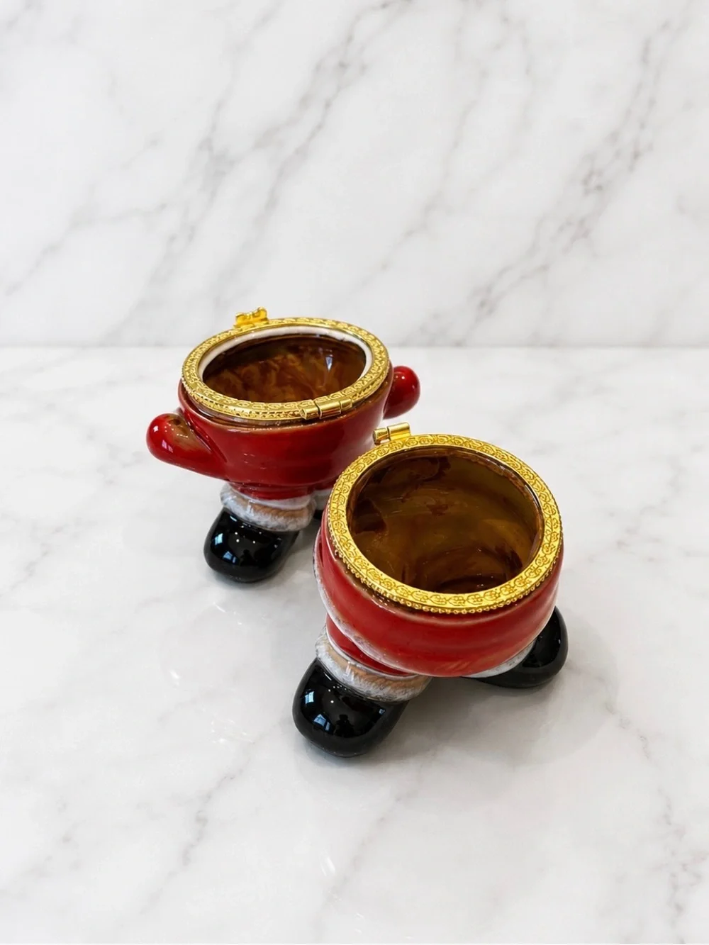 Source Unknown ceramic santa